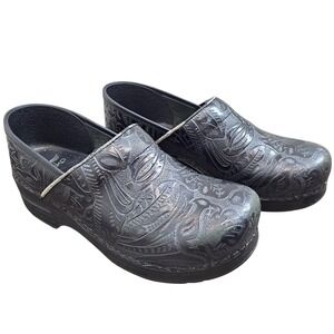 Dansko Black Embossed Floral Embossed Leather Slip On Clogs Women's Size 9.5